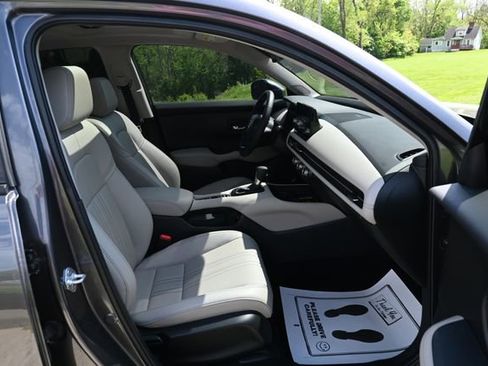 Used 2025 Honda HR-V EX-L image 19