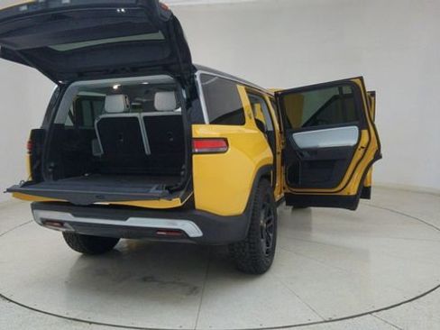 Used 2024 Rivian R1S Adventure image 77