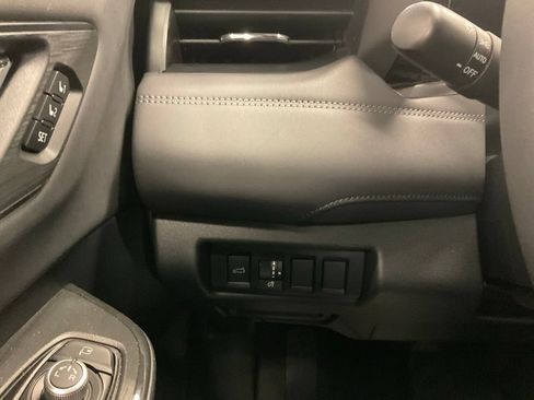 Used 2026 Subaru Outback Touring AWD/4WD image 12