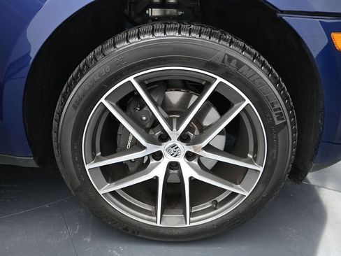Certified 2026 Porsche Macan AWD/4WD image 17