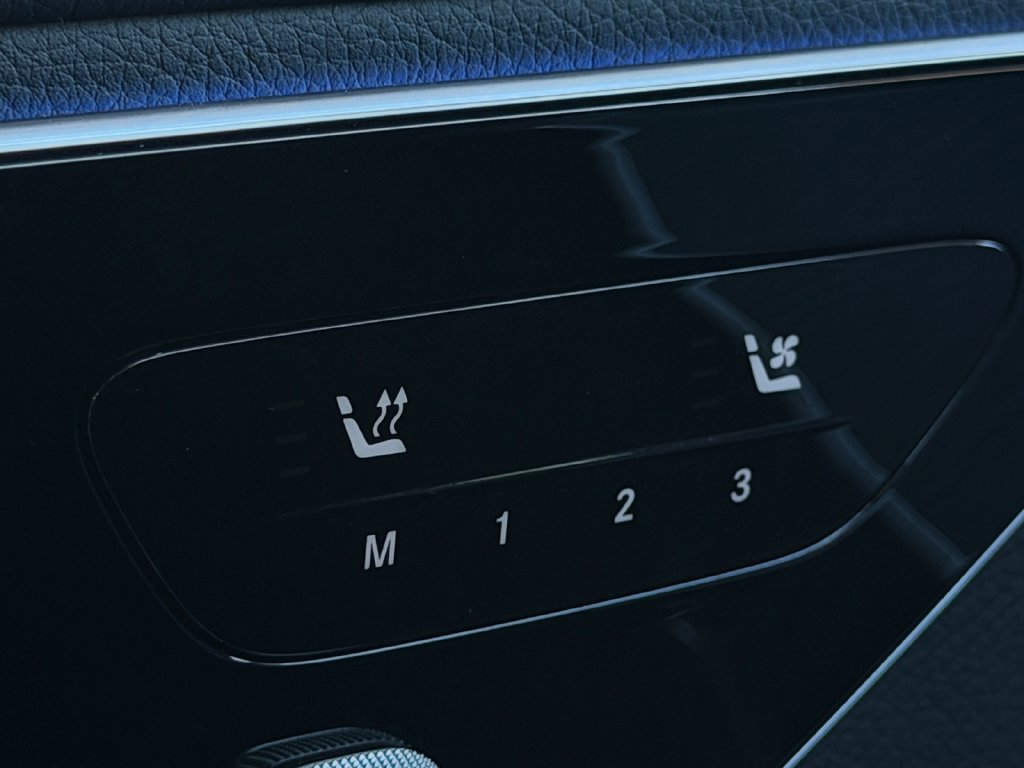 Used 2025 Mercedes-Benz C 300 Sedan image 19