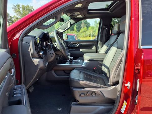 Used 2024 Chevrolet Silverado 1500 High Country w/ High Country Premium Package AWD/4WD image 20