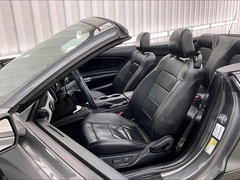 Used 2021 Ford Mustang Premium image 8