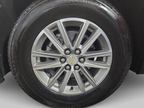 Used 2023 Chevrolet Traverse LT AWD/4WD image 36