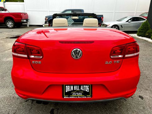 Used 2015 Volkswagen Eos Komfort image 6