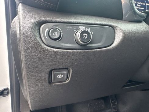 Used 2024 Chevrolet Blazer Premier w/ Enhanced Convenience Package image 30