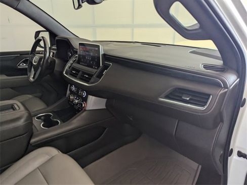 Used 2021 GMC Yukon SLT w/ SLT Premium Package image 18