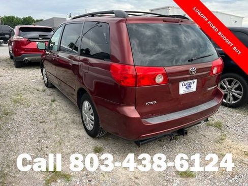 Used 2009 Toyota Sienna FWD image 3