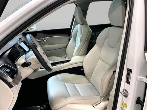 Certified 2023 Volvo XC90 B6 Plus w/ Protection Package Premier AWD/4WD image 9