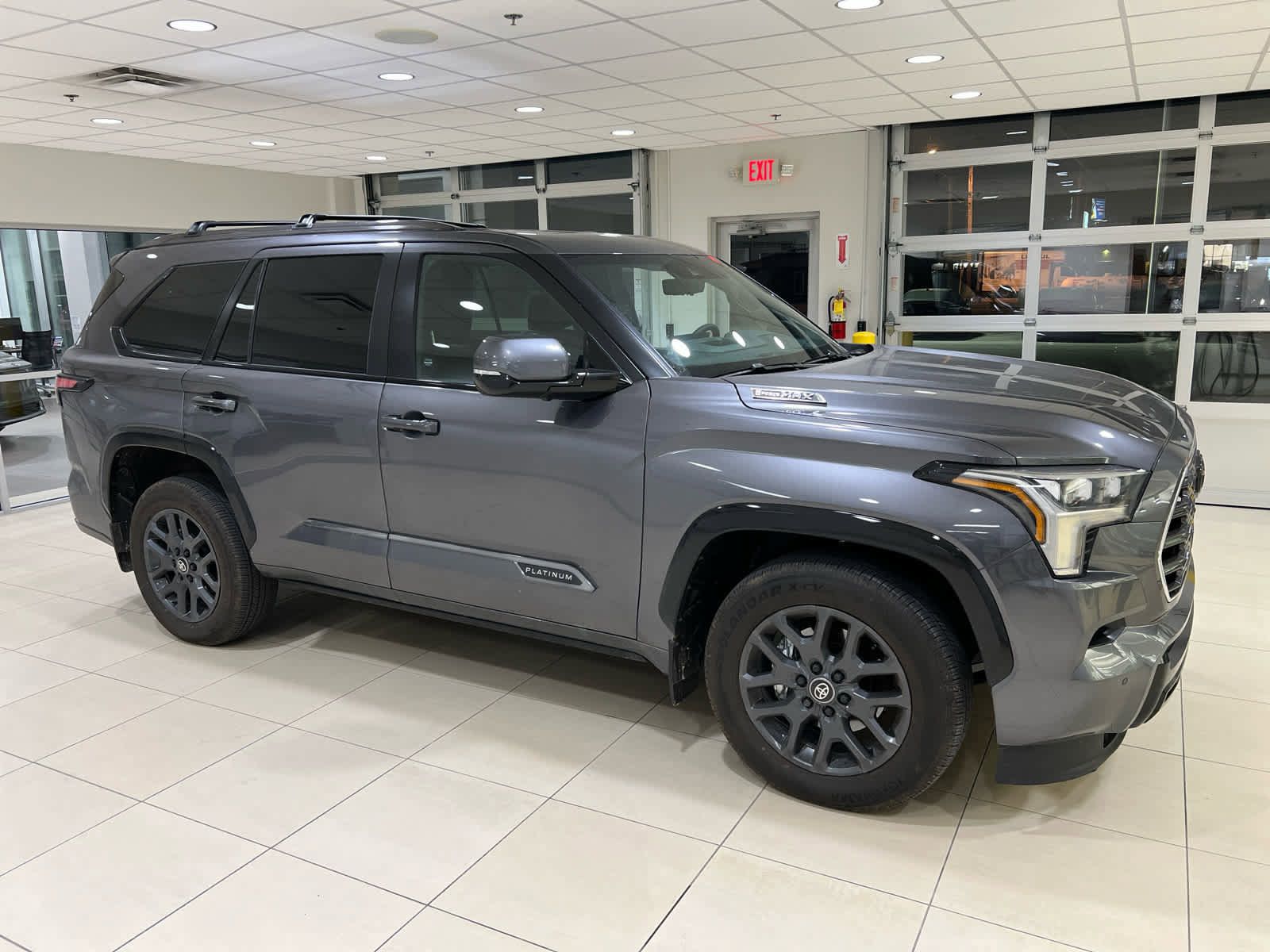 Used 2025 Toyota Sequoia Platinum AWD/4WD image 1