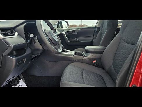 Used 2024 Toyota RAV4 LE image 13