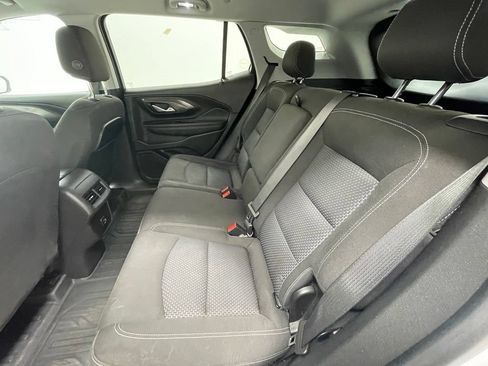 Used 2022 GMC Terrain SLE w/ Driver Convenience Package AWD/4WD image 10