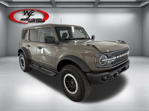 New 2026 Ford Bronco Badlands w/ Sasquatch Package AWD/4WD image 3