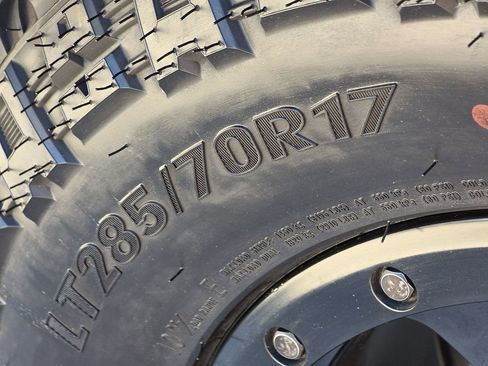 Used 2021 Toyota Tacoma TRD Sport w/ Technology Package image 21