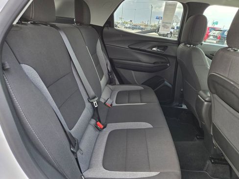 Used 2025 Chevrolet TrailBlazer LT AWD/4WD image 29