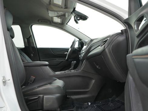 Used 2020 Chevrolet Equinox Premier w/ Premier Redline Edition image 11