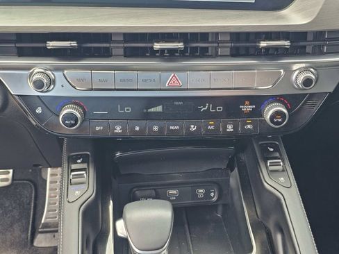 Used 2024 Kia Telluride SX X-Line AWD/4WD image 29