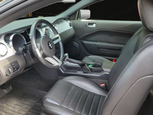 Used 2006 Ford Mustang GT Premium RWD image 4