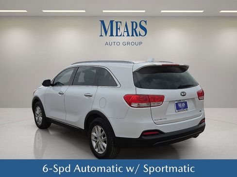 Used 2016 Kia Sorento LX image 4