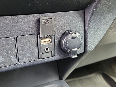 Used 2018 Toyota RAV4 XLE image 21