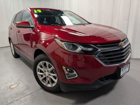 Used 2019 Chevrolet Equinox LT FWD image 2