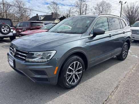 Used 2019 Volkswagen Tiguan SE w/ Panoramic Sunroof Package image 7