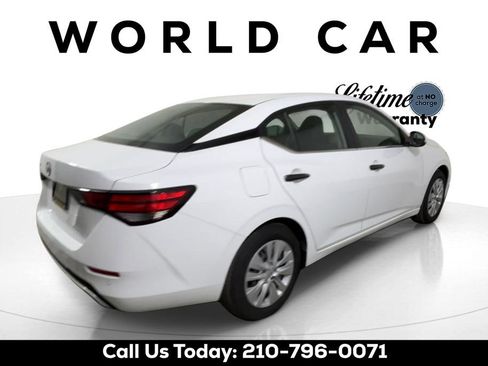 Used 2025 Nissan Sentra S image 5