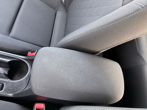 Used 2024 Toyota Corolla LE FWD image 32