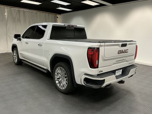 Used 2019 GMC Sierra 1500 Denali w/ Denali Ultimate Package AWD/4WD image 3