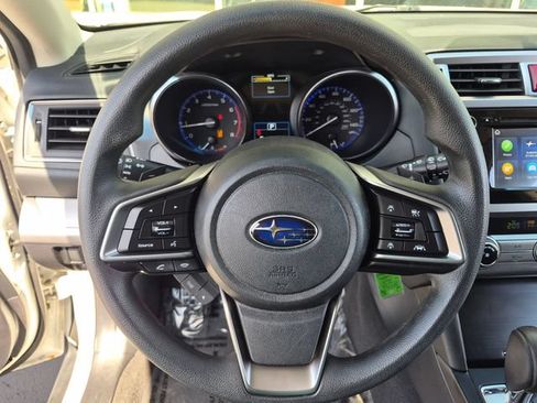 Used 2019 Subaru Outback 2.5i AWD/4WD image 17