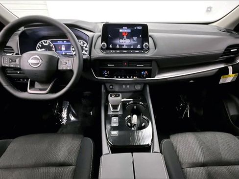 New 2025 Nissan Rogue SV image 5