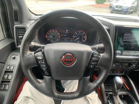 Certified 2023 Nissan Frontier 4x4 Crew Cab image 15
