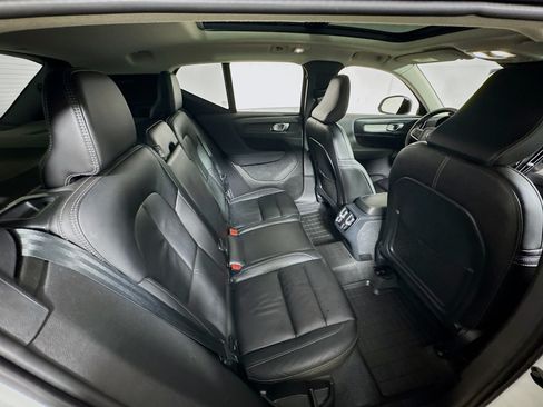 Used 2023 Volvo XC40 B5 Plus w/ Climate Package AWD/4WD image 26