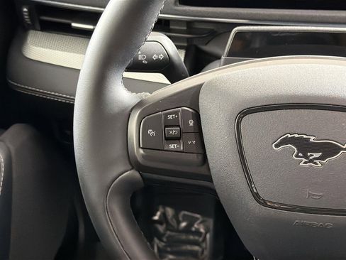 Used 2023 Ford Mustang Mach-E Select image 11