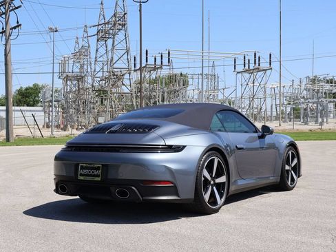 Certified 2025 Porsche 911 Carrera RWD image 10