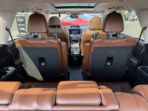 Used 2019 Subaru Ascent Touring w/ Popular Package #3 AWD/4WD image 9