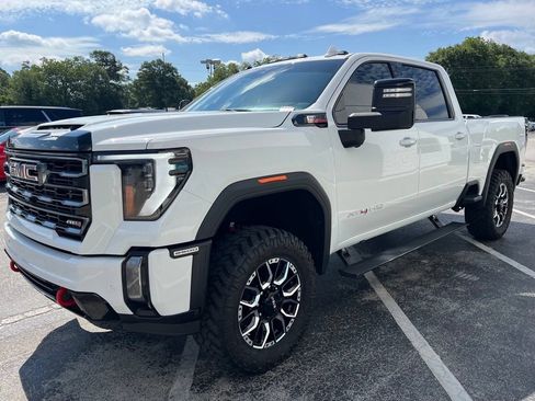 Used 2024 GMC Sierra 2500 AT4 w/ AT4 Preferred Package AWD/4WD image 23
