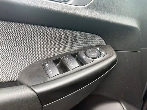 Used 2021 Chevrolet TrailBlazer LT w/ Premium Seating Package AWD/4WD image 11