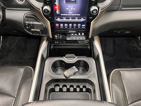 Used 2019 RAM 2500 Laramie AWD/4WD image 13