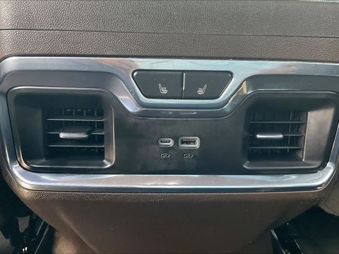 Used 2024 GMC Sierra 1500 Denali AWD/4WD image 32