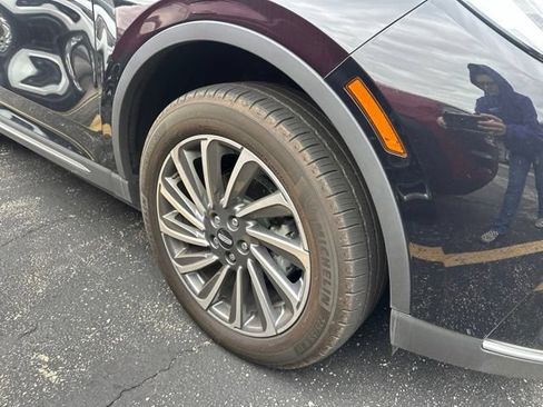 Used 2023 Lincoln Corsair Reserve w/ Equipment Group 201A AWD/4WD image 4