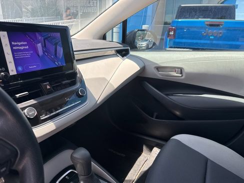 Used 2023 Toyota Corolla LE FWD image 17
