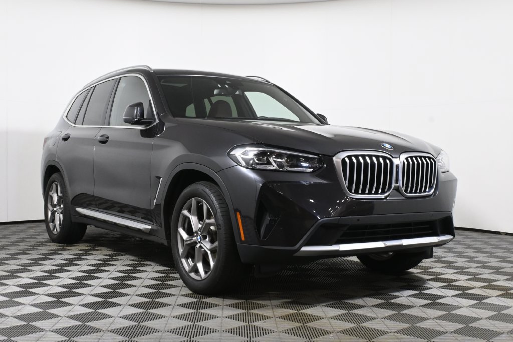 Used 2024 BMW X3 xDrive30i w/ Premium Package w/ZPA AWD/4WD image 9