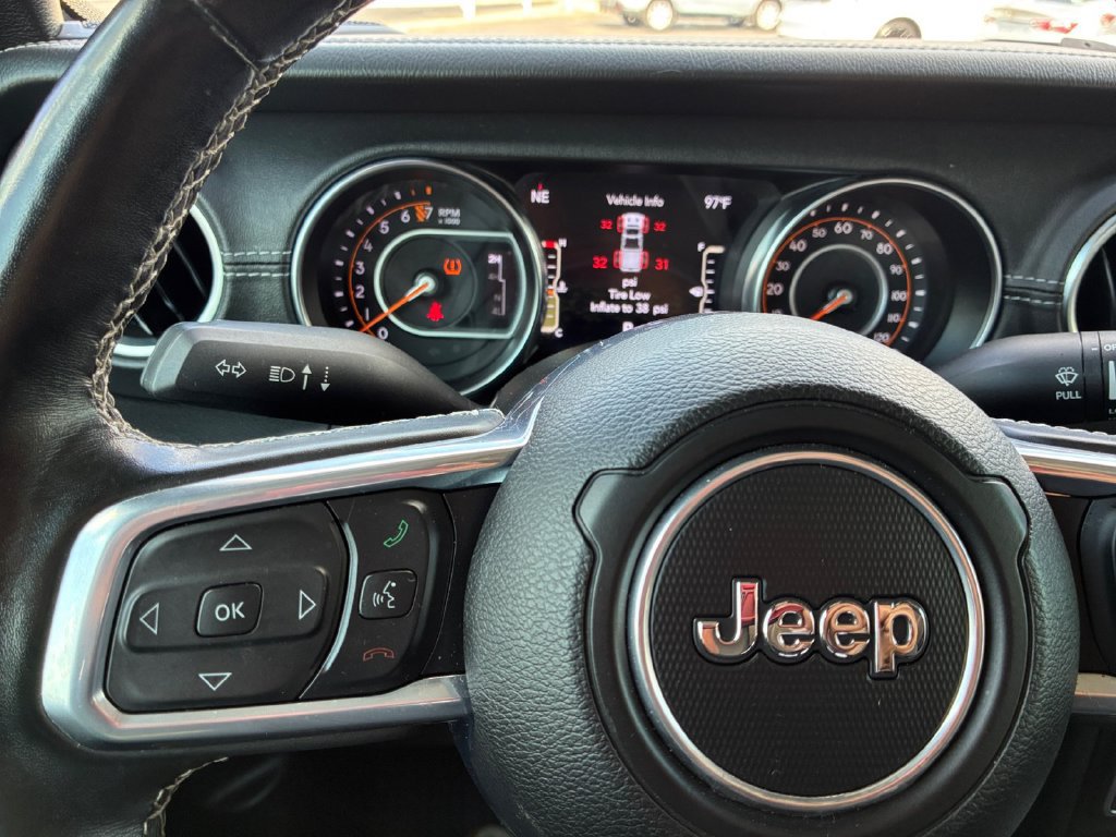 Used 2022 Jeep Gladiator Overland w/ Popular Equipment Package AWD/4WD image 11