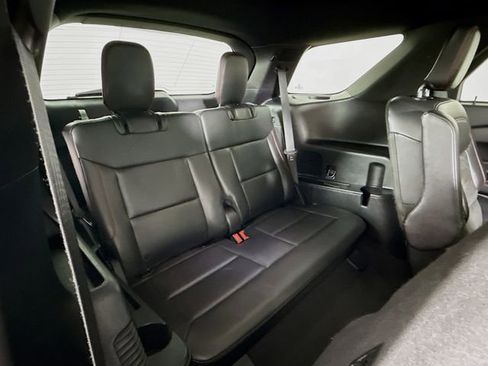 Certified 2023 Ford Explorer ST-Line w/ Class IV Trailer Tow Package image 29