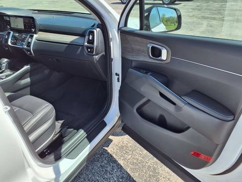 Used 2023 Kia Sorento S w/ Panoramic Sunroof Package AWD/4WD image 85
