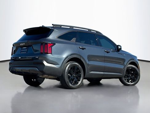 Used 2023 Kia Sorento S w/ Panoramic Sunroof Package image 2