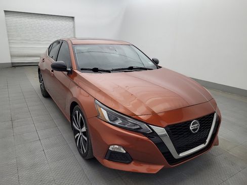Used 2020 Nissan Altima 2.5 SR w/ Premium Package image 13