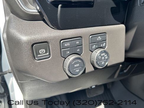 Certified 2025 Chevrolet Silverado 1500 LT Trail Boss w/ Convenience Package II AWD/4WD image 17