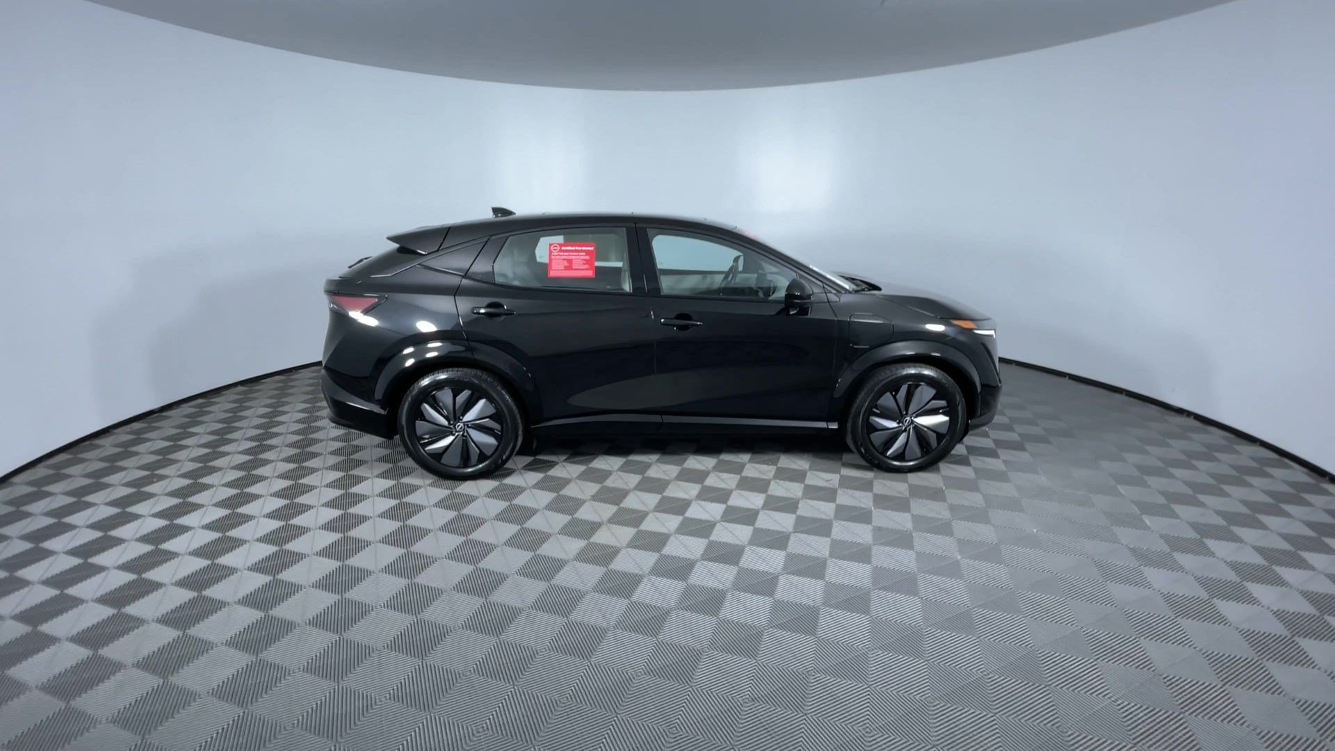 Certified 2024 Nissan Ariya AWD image 9